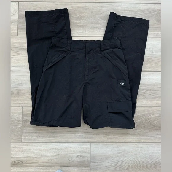Alo Yoga The Edge Cargo Pants - Picture 4 of 10